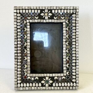 Made in India silver stone and wood Styled & designed frame 4 x 6 Decor‎